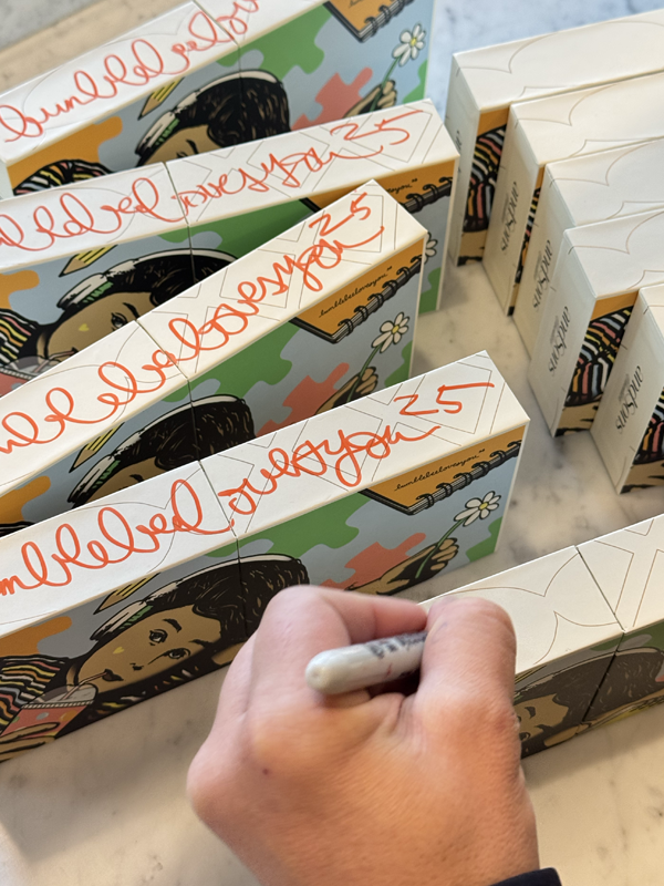 Signed Box